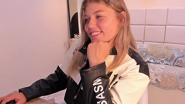 alaia greyy online show from 13, 2, 2026