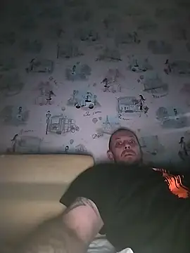 Snapshot of MaxDevilWhite chatting on 19, 12, 2025 MaxDevilWhite online show from 19, 12, 2025