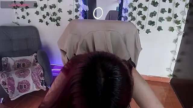 Snapshot of saray__jones chatting on 11, 11, 2025 saray jones online show from 11, 11, 2025