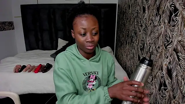 Sara Naugty online show from 21, 11, 2025