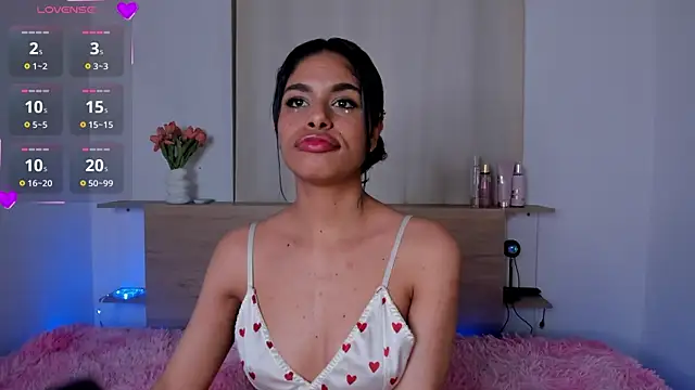 Cameron Lovee online show from 27, 10, 2025