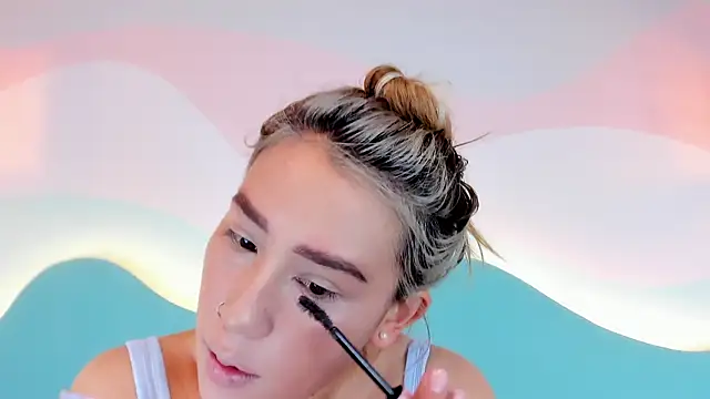 Snapshot of Lannajansen chatting on 12, 11, 2025 Lannajansen online show from 12, 11, 2025