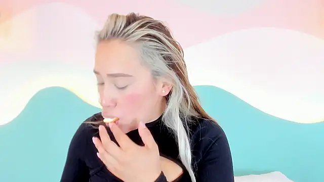 Snapshot of Lannajansen chatting on 15, 11, 2025 Lannajansen online show from 15, 11, 2025