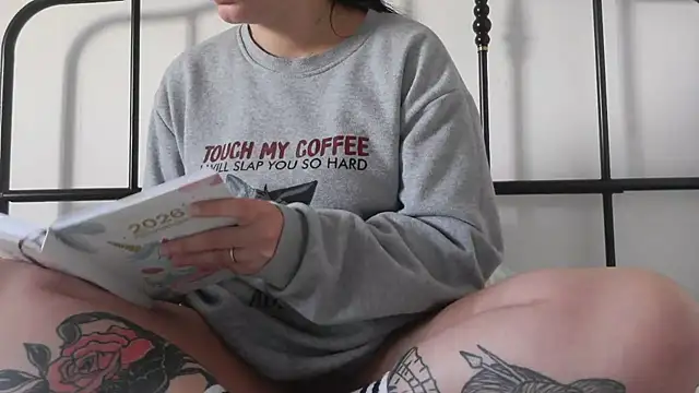 bunnyfox420 online show from 12, 4, 2026