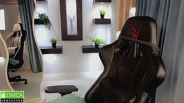 Snapshot of lu_muon chatting on 12, 11, 2025 lu muon online show from 12, 11, 2025