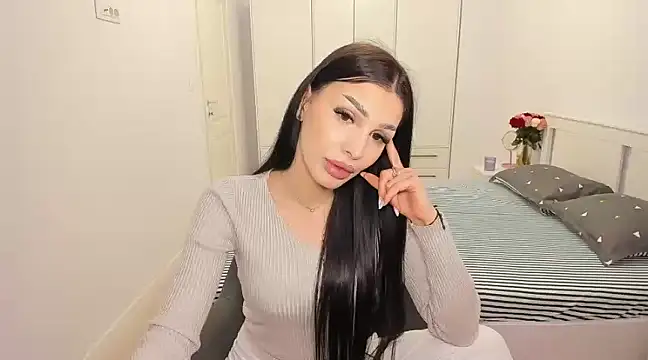 HelenShawn online show from 18, 2, 2025