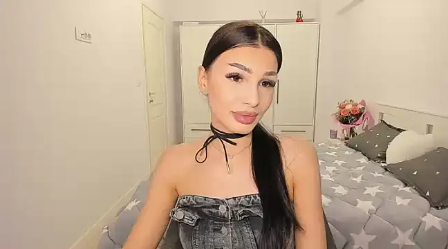 HelenShawn online show from 25, 2, 2025