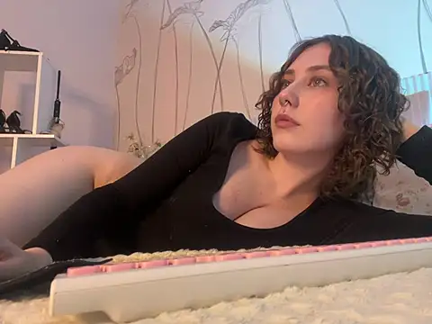 Snapshot of Molli_Luv chatting on 27, 2, 2025 Molli Luv online show from 27, 2, 2025