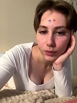 Snapshot of Molli_Luv chatting on 10, 9, 2025 Molli Luv online show from 10, 9, 2025