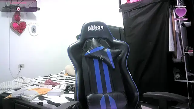 Snapshot of mariana0x chatting on 22, 10, 2025 mariana0x online show from 22, 10, 2025