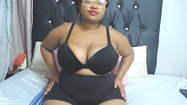 Snapshot of Chubbyvette chatting on 19, 2, 2025 Chubbyvette online show from 19, 2, 2025