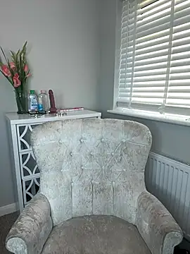 MakemeMillie1 online show from 24, 9, 2025