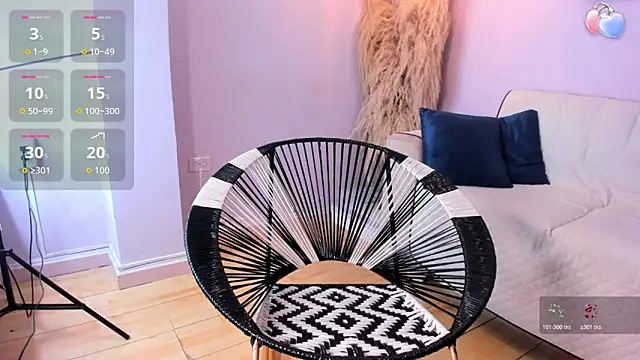 Snapshot of alana_rossetti chatting on 11, 11, 2025 alana rossetti online show from 11, 11, 2025