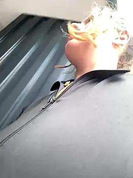 Snapshot of masmelorosa chatting on 13, 11, 2025 masmelorosa online show from 13, 11, 2025