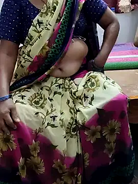 Snapshot of laxmitelugu78 chatting on 27, 1, 2025 laxmitelugu78 online show from 27, 1, 2025