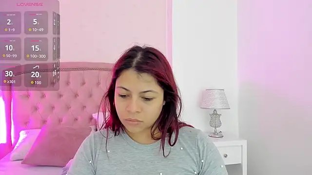 Snapshot of Kendall__Fox chatting on 12, 11, 2025 Kendall Fox online show from 12, 11, 2025