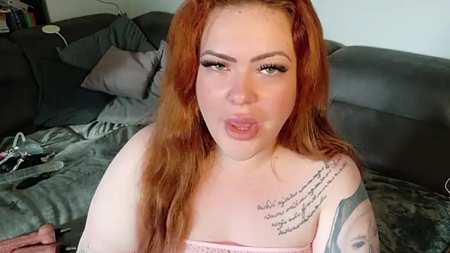 Snapshot of AnastasiaCumowa chatting on 8, 9, 2025 AnastasiaCumowa online show from 8, 9, 2025