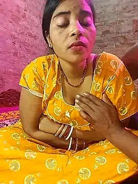 Snapshot of Simrandeshipp chatting on 12, 3, 2025 Simrandeshipp online show from 12, 3, 2025