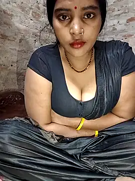 Snapshot of Simrandeshipp chatting on 4, 12, 2025 Simrandeshipp online show from 4, 12, 2025