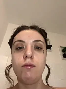 bunnythetailor online show from 1, 2, 2025