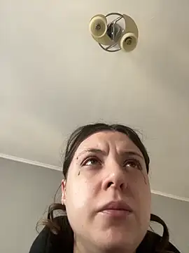 bunnythetailor online show from 25, 2, 2025