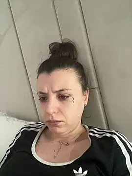 bunnythetailor online show from 20, 5, 2026