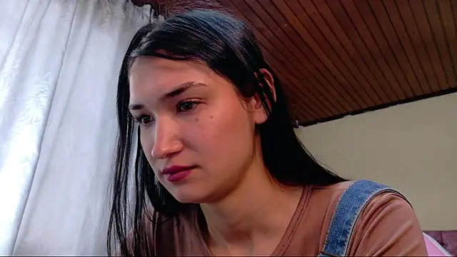 Snapshot of Sofii_cutee chatting on 17, 12, 2025 Sofii cutee online show from 17, 12, 2025