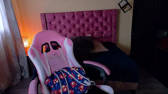 Snapshot of Sofii_cutee chatting on 19, 12, 2025 Sofii cutee online show from 19, 12, 2025