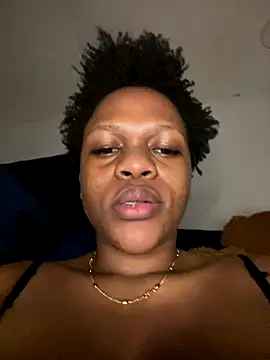 Snapshot of Boneca25 chatting on 13, 11, 2025 Boneca25 online show from 13, 11, 2025