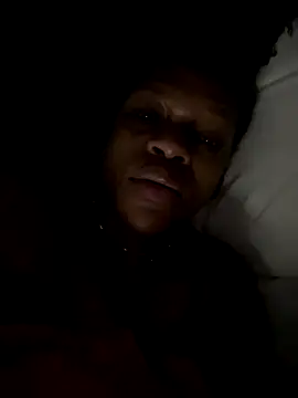 Snapshot of Boneca25 chatting on 28, 11, 2025 Boneca25 online show from 28, 11, 2025