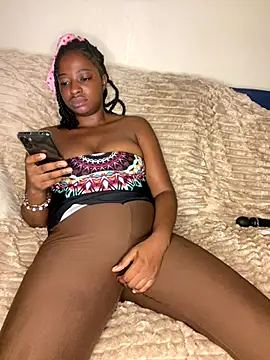 Snapshot of Boneca25 chatting on 19, 12, 2025 Boneca25 online show from 19, 12, 2025