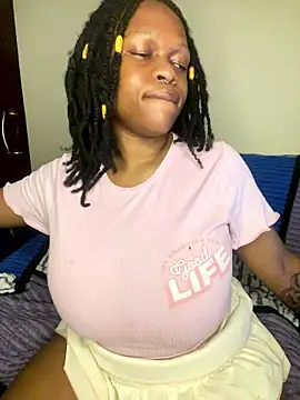 Snapshot of Boneca25 chatting on 8, 1, 2026 Boneca25 online show from 8, 1, 2026