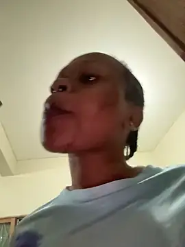 Boneca25 online show from 11, 5, 2026
