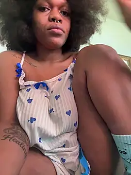 Snapshot of Boneca25 chatting on 9, 6, 2026 Boneca25 online show from 9, 6, 2026