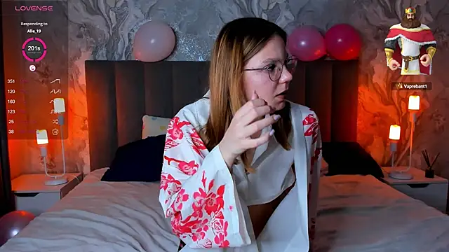 Snapshot of ElvinaBestwick chatting on 15, 2, 2025 ElvinaBestwick online show from 15, 2, 2025