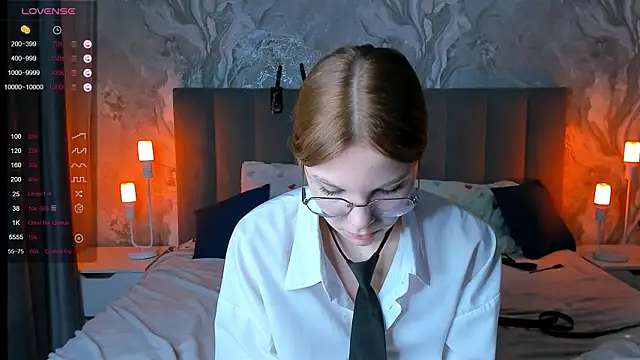 Snapshot of ElvinaBestwick chatting on 23, 2, 2025 ElvinaBestwick online show from 23, 2, 2025