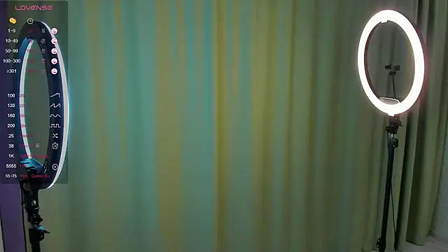 Snapshot of ElvinaBestwick chatting on 11, 3, 2025 ElvinaBestwick online show from 11, 3, 2025