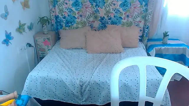 Sweeetnaughty online show from 3, 10, 2025