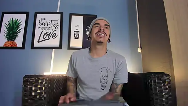 Snapshot of kaletattoo chatting on 18, 9, 2025 kaletattoo online show from 18, 9, 2025