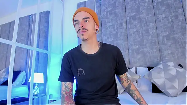 Snapshot of kaletattoo chatting on 9, 10, 2025 kaletattoo online show from 9, 10, 2025