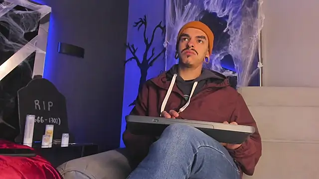 Snapshot of kaletattoo chatting on 27, 10, 2025 kaletattoo online show from 27, 10, 2025