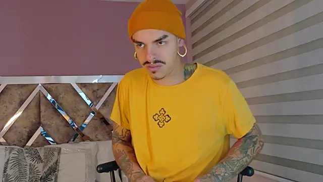 Snapshot of kaletattoo chatting on 21, 11, 2025 kaletattoo online show from 21, 11, 2025