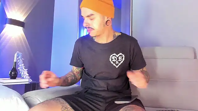 Snapshot of kaletattoo chatting on 14, 12, 2025 kaletattoo online show from 14, 12, 2025