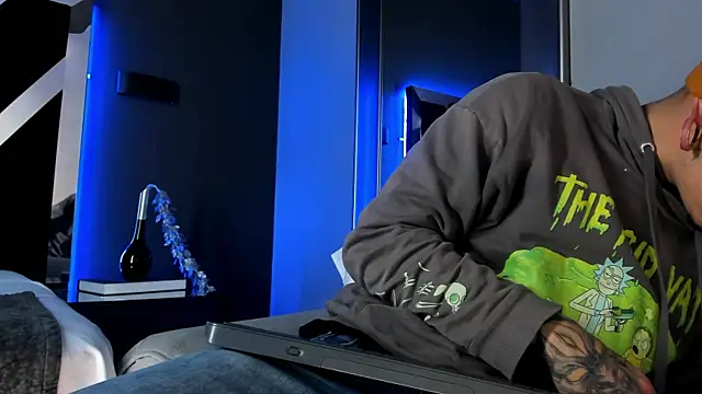 Snapshot of kaletattoo chatting on 18, 12, 2025 kaletattoo online show from 18, 12, 2025