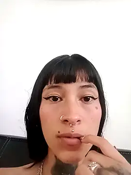 Snapshot of esmeralda06 chatting on 1, 10, 2025 esmeralda06 online show from 1, 10, 2025