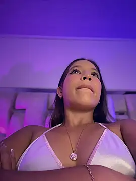 Snapshot of Ximena__1 chatting on 3, 2, 2026 Ximena 1 online show from 3, 2, 2026