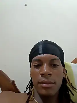 Snapshot of SlykaandpettterX chatting on 4, 2, 2025 SlykaandpettterX online show from 4, 2, 2025