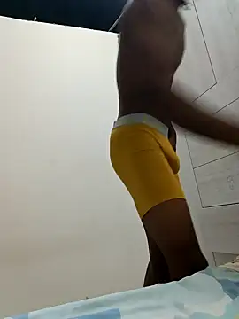 Snapshot of SlykaandpettterX chatting on 4, 2, 2025 SlykaandpettterX online show from 4, 2, 2025