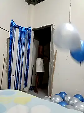 Snapshot of SlykaandpettterX chatting on 5, 2, 2025 SlykaandpettterX online show from 5, 2, 2025