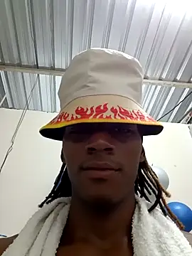 Snapshot of SlykaandpettterX chatting on 13, 2, 2025 SlykaandpettterX online show from 13, 2, 2025